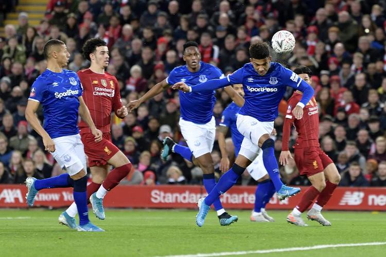 隐蔽骗术：揭秘“赔率延迟套利”的灰色操作窗口。（灰色套利窗口：揭开“赔率延迟”背后的隐秘套路）