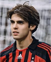 巴西前锋胡尔克39岁仍在巅峰状态！胡尔克在本赛季...